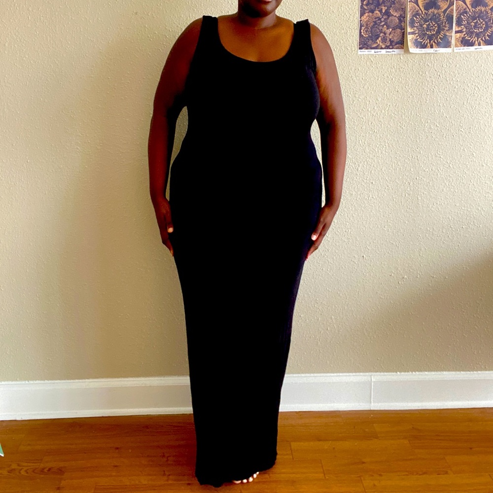 Boohoo body hugging maxi dress